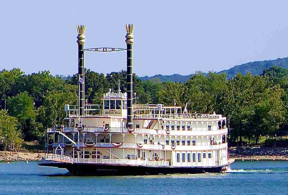 Boat Rentals & Tours